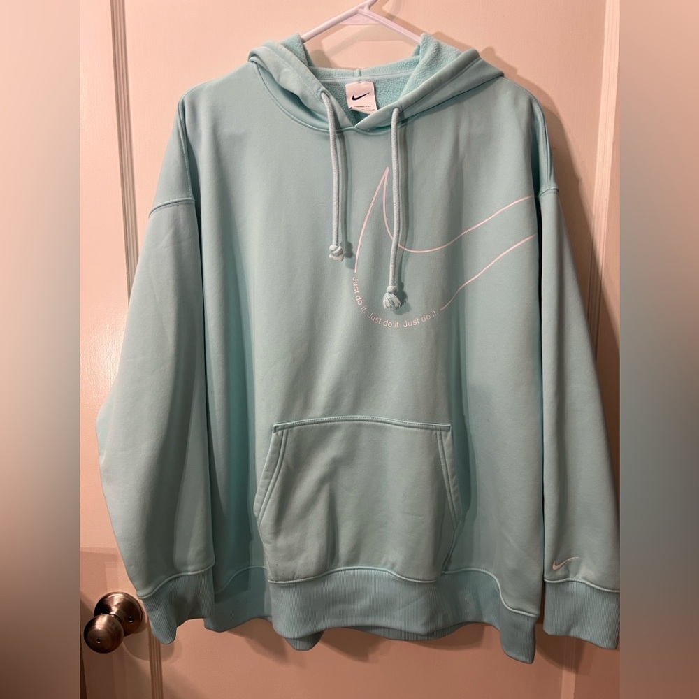 Nike Mint Green Therma-FIT Hoodie with Black Swoosh